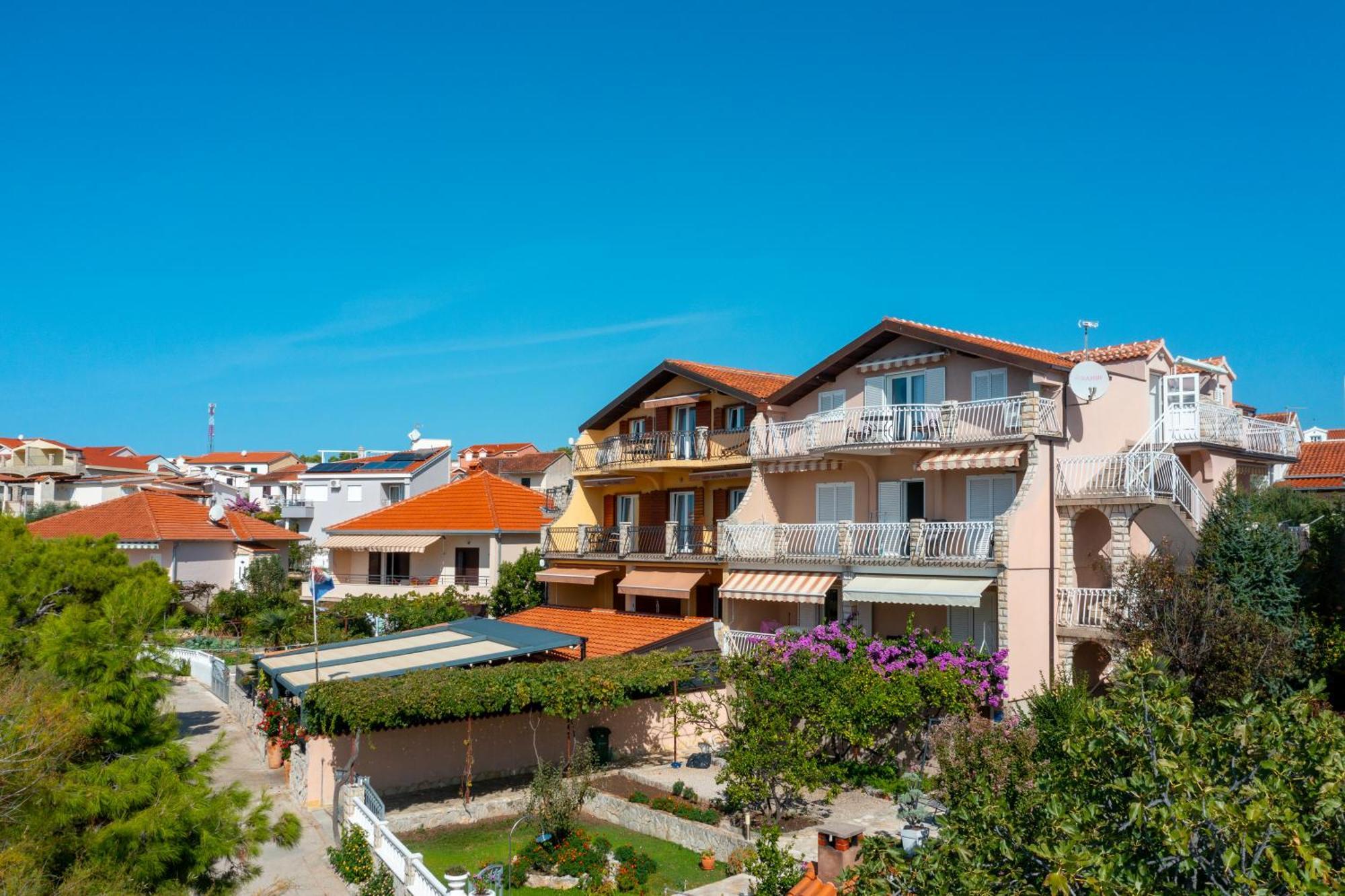 Apartments Rogoznicka Oaza Rogoznica  Exterior foto